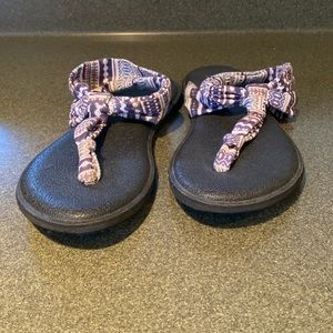 Sanuk yoga flip flops